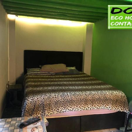 Dom Eco Hostel Containers Сао Себастиао Екстериор снимка