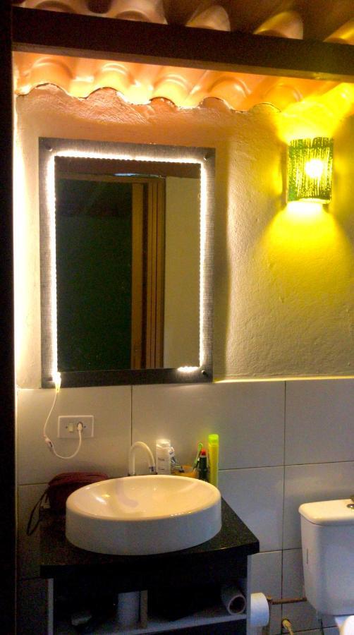 Dom Eco Hostel Containers Сао Себастиао Екстериор снимка